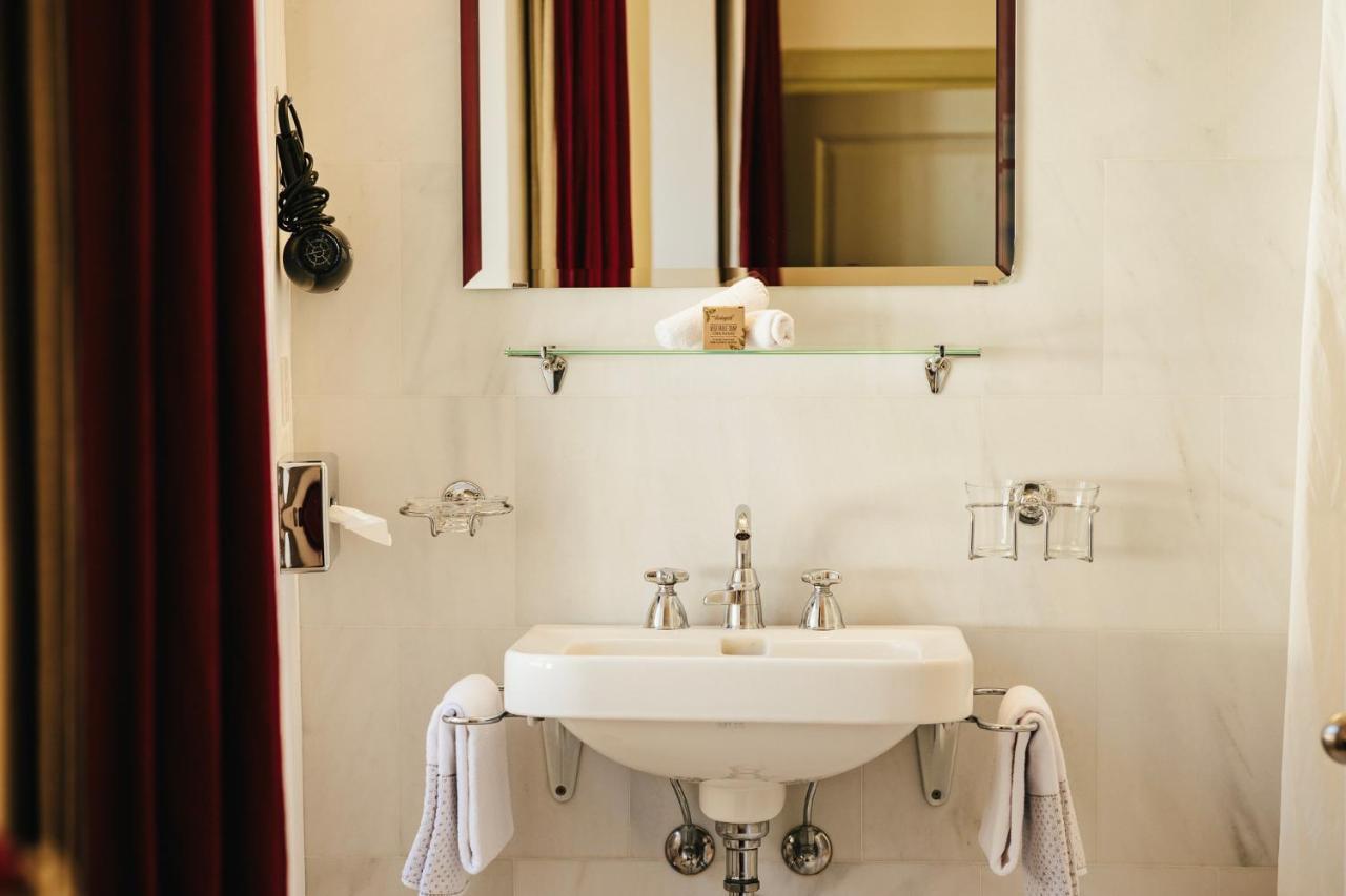 Historic Hotel Albrici Poschiavo Værelse billede